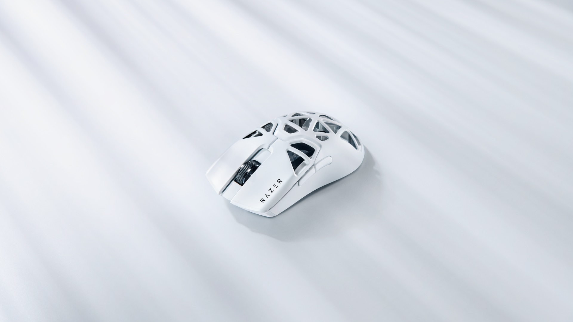 Razer Reveals New White Viper Mini Signature Edition Mouse