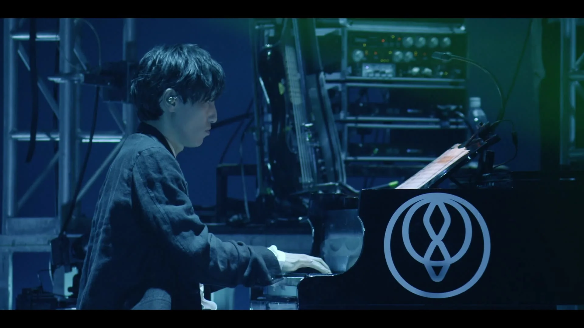 Hiroyuki SAWANO LIVE [nZk]008 Concert Now Streaming on Crunchyroll